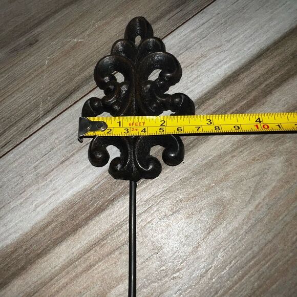 Reserved Ornate Cast Metal Wall Hook Scalloped Ornate Coat Hook HatRack Decorati - Picture 4 of 7